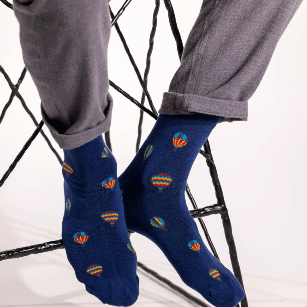 Thumbnail: Pair of men's bamboo socks Image 1