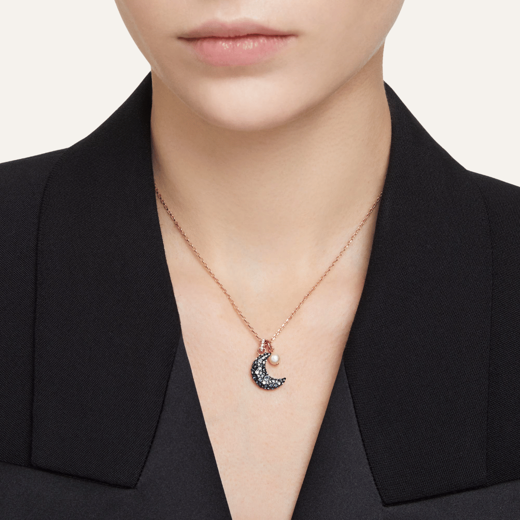 Thumbnail: Moon pearl pendant necklace Image 1