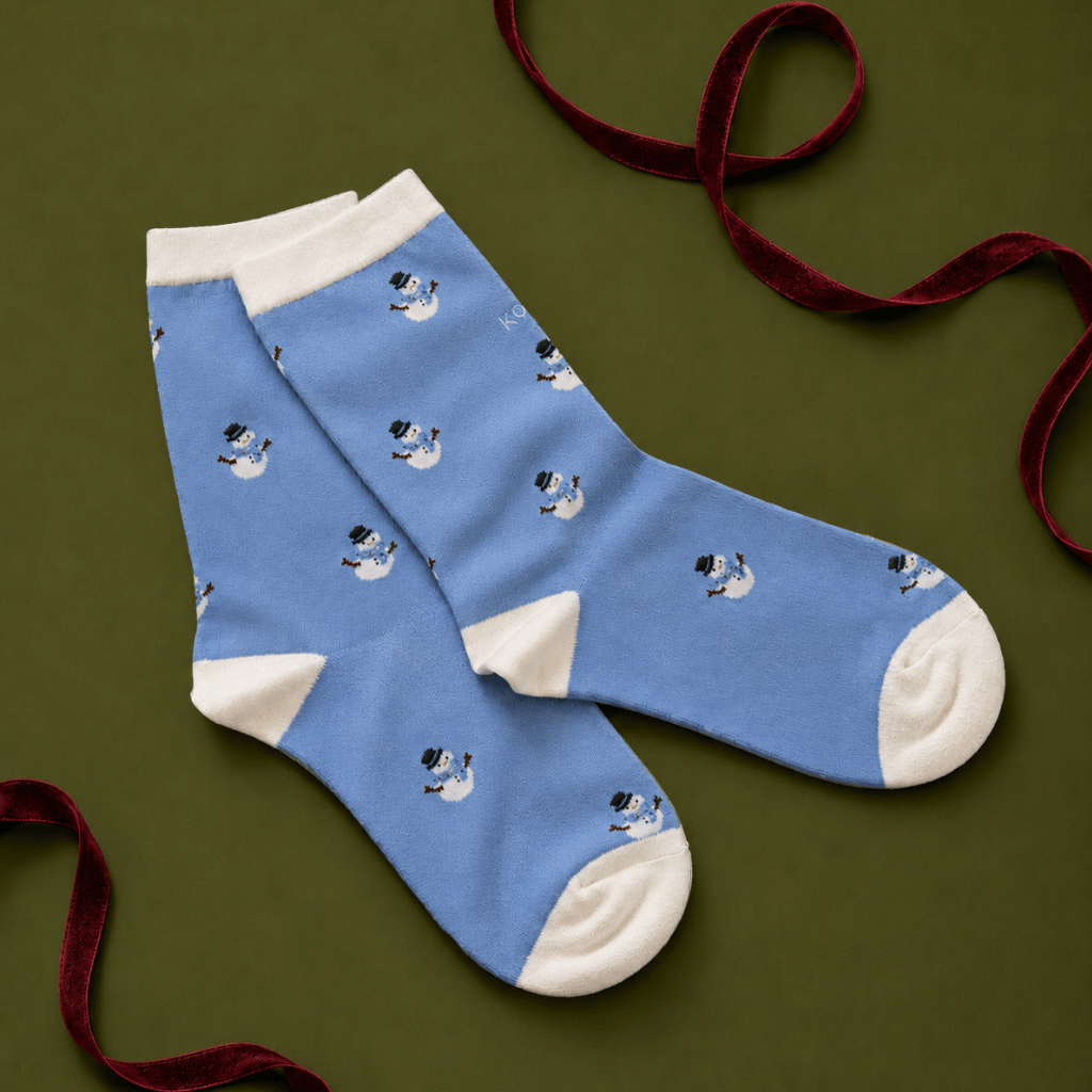 Thumbnail: 1 pair of women's festive bamboo socks Image 11