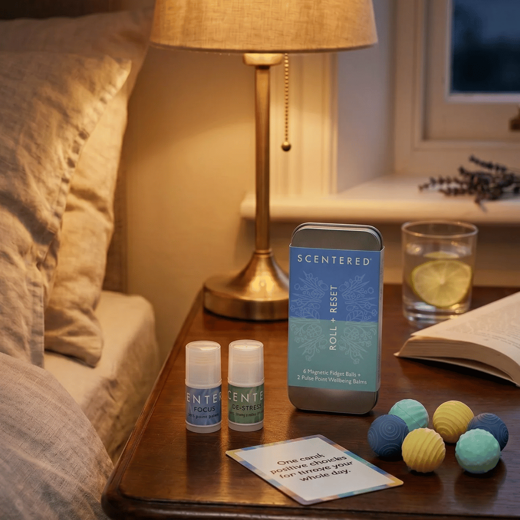 Thumbnail: De-stress aromatherapy fidget set Image 3