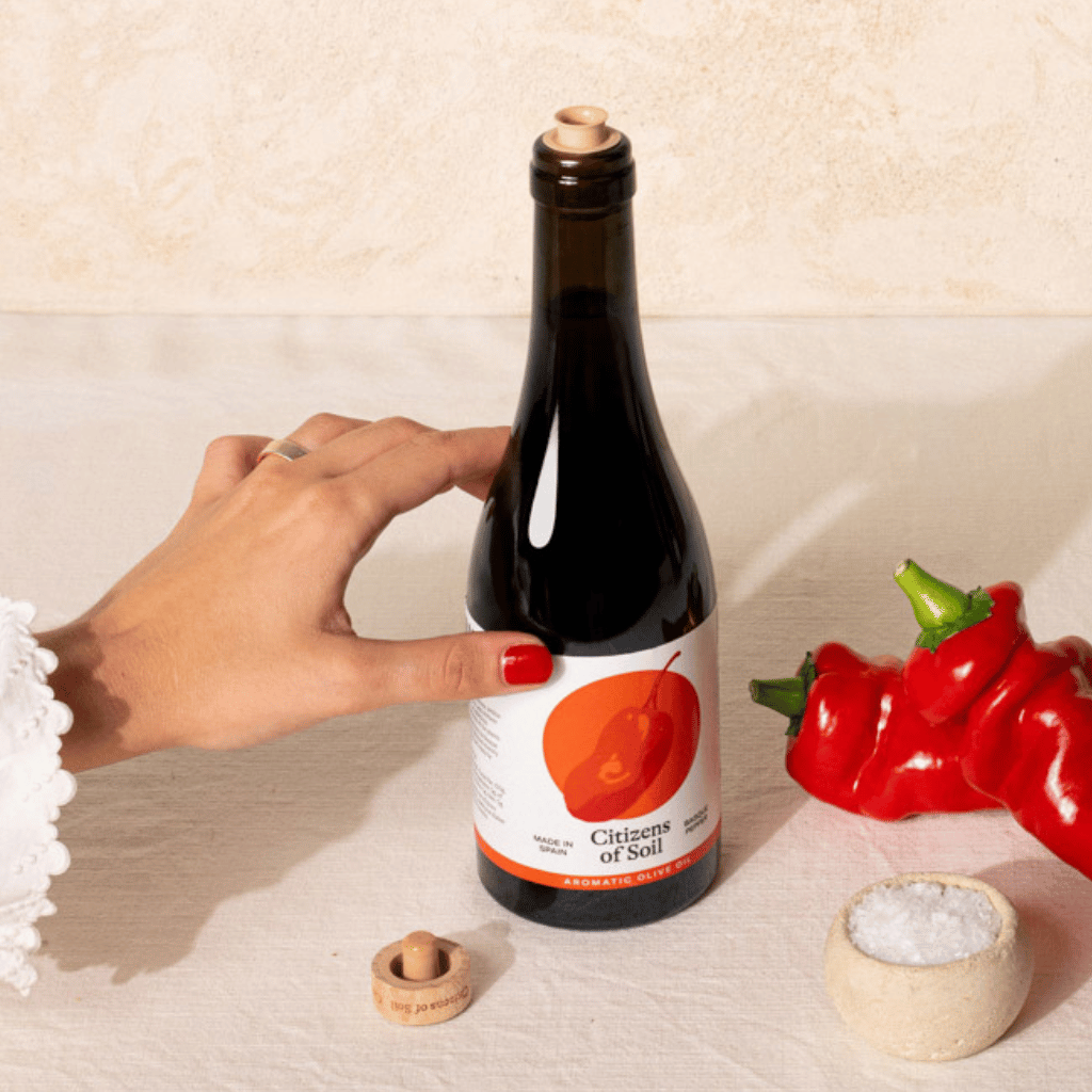 Thumbnail: Aromatic extra virgin olive oil bottle Image 2