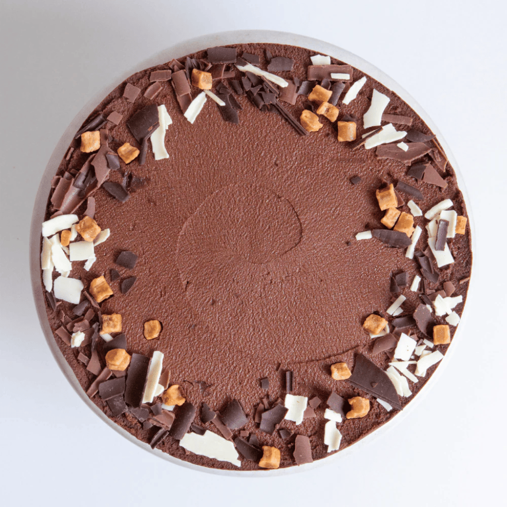 Thumbnail: 'Thinking of you' cake Image 8