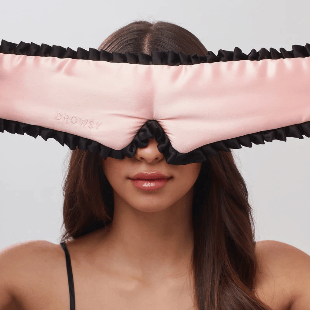 Thumbnail: Ruffled silk sleep mask Image 4