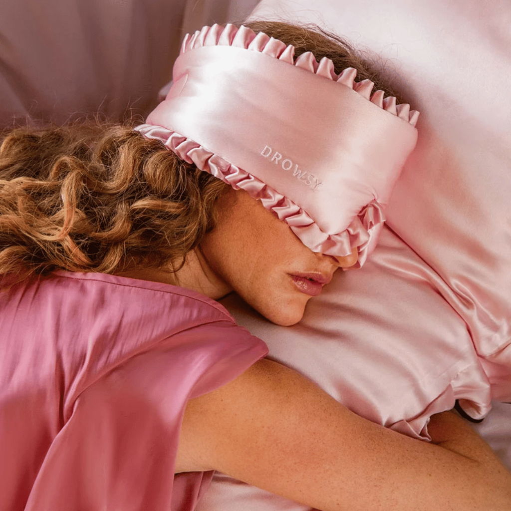 Thumbnail: Ruffled silk sleep mask Image 1