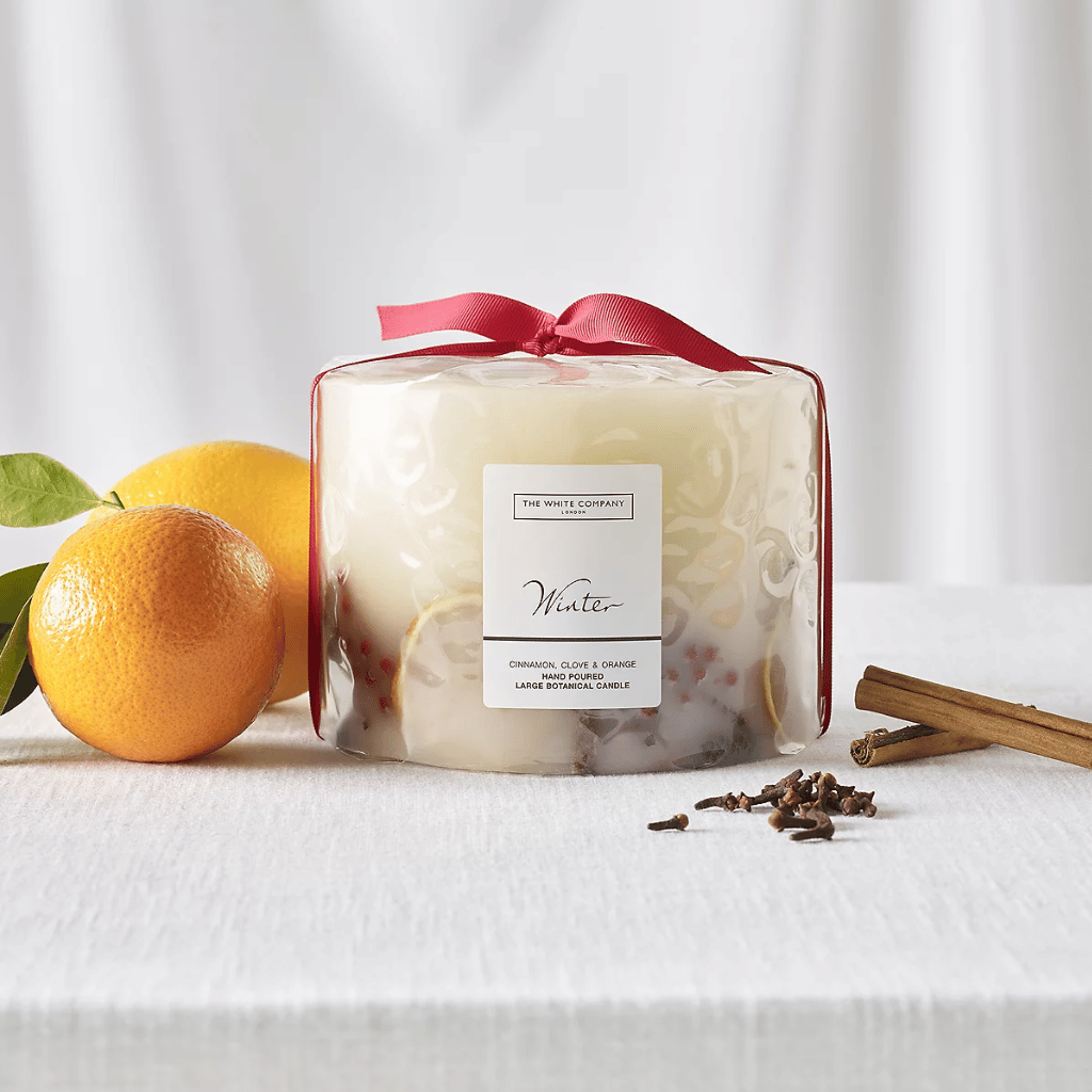 Thumbnail: Winter large botanical candle Image 1