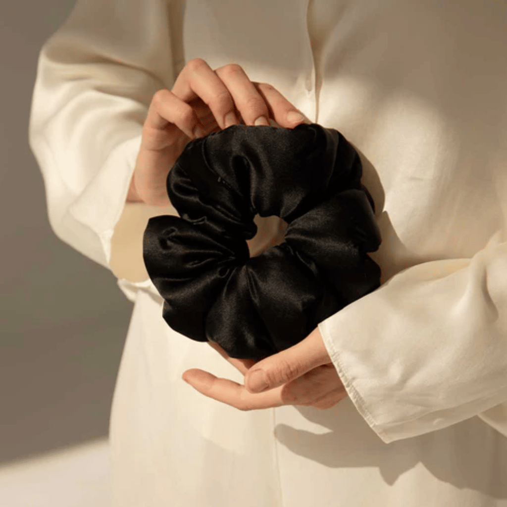 Thumbnail: Silk scrunchie Image 8