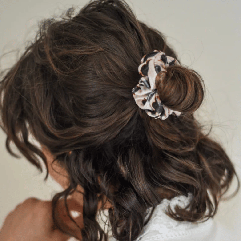 Thumbnail: Hair scrunchie Image 3