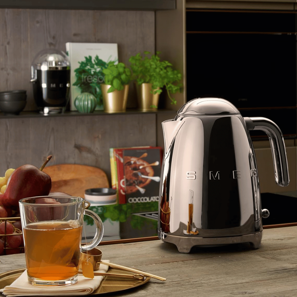Thumbnail: Retro steel kettle Image 1