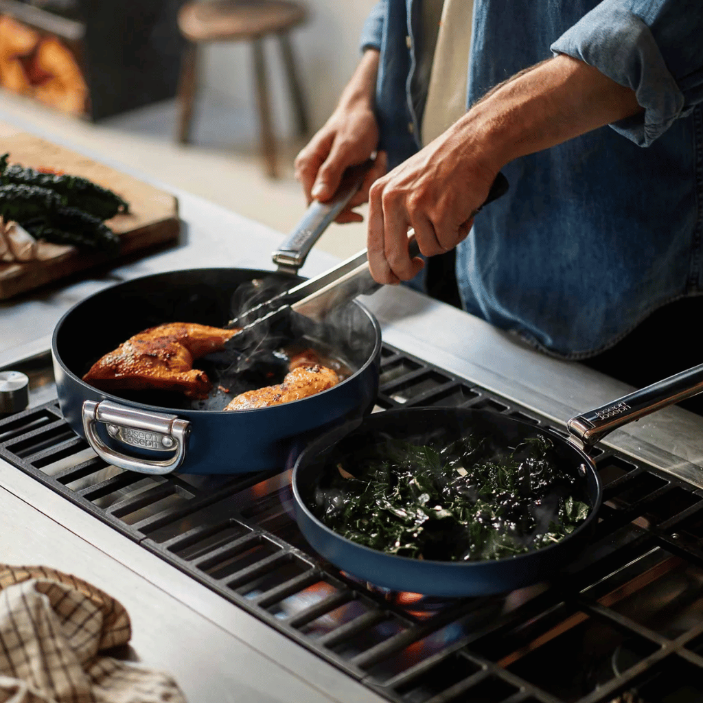 Thumbnail: Set of 2 frying pans Image 1