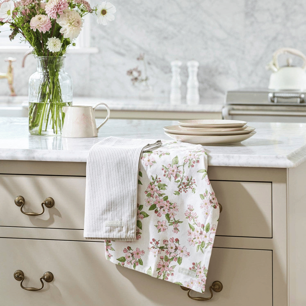 Thumbnail: Blossom tea towel set Image 1