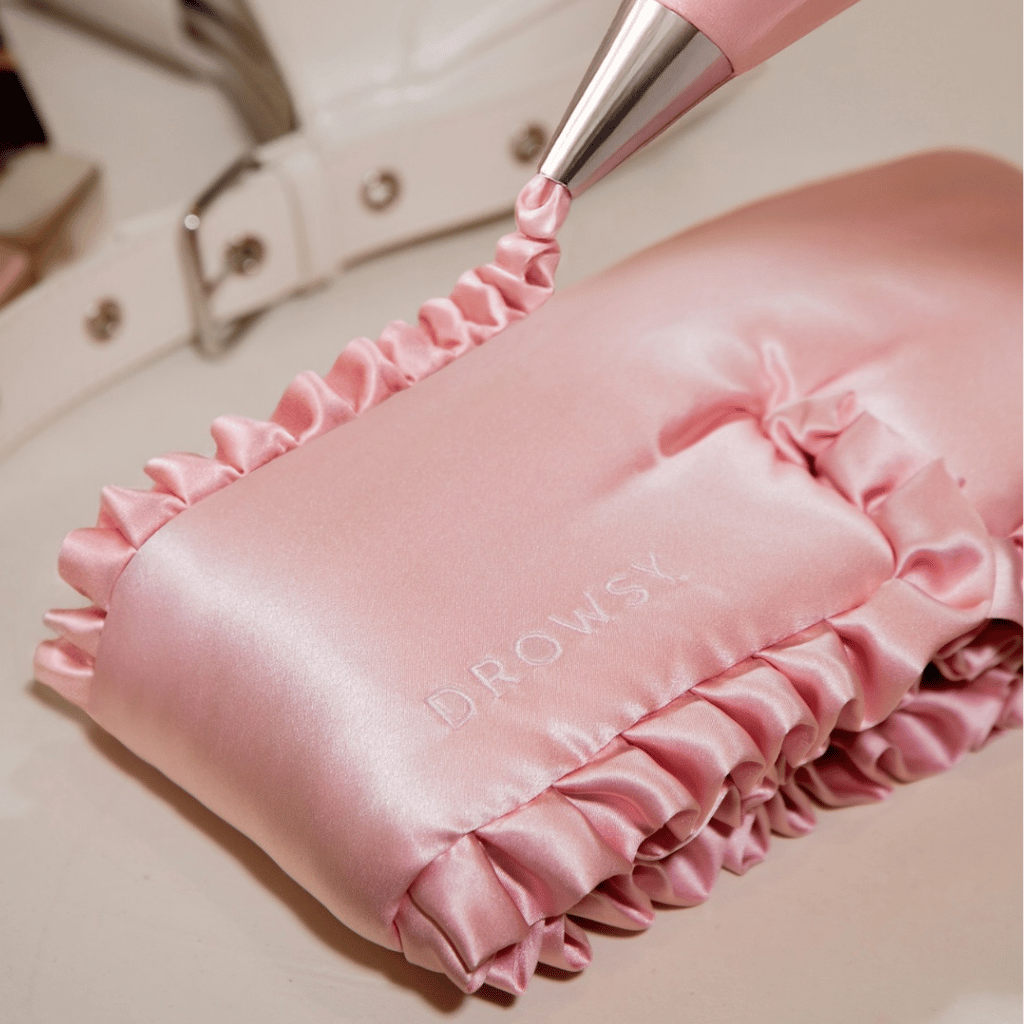 Thumbnail: Ruffled silk sleep mask Image 2