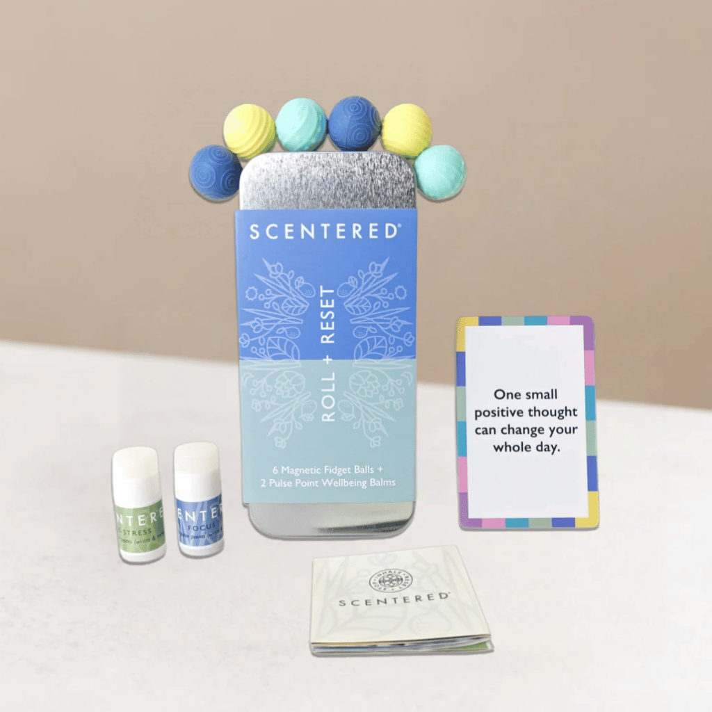 Thumbnail: De-stress aromatherapy fidget set Image 4