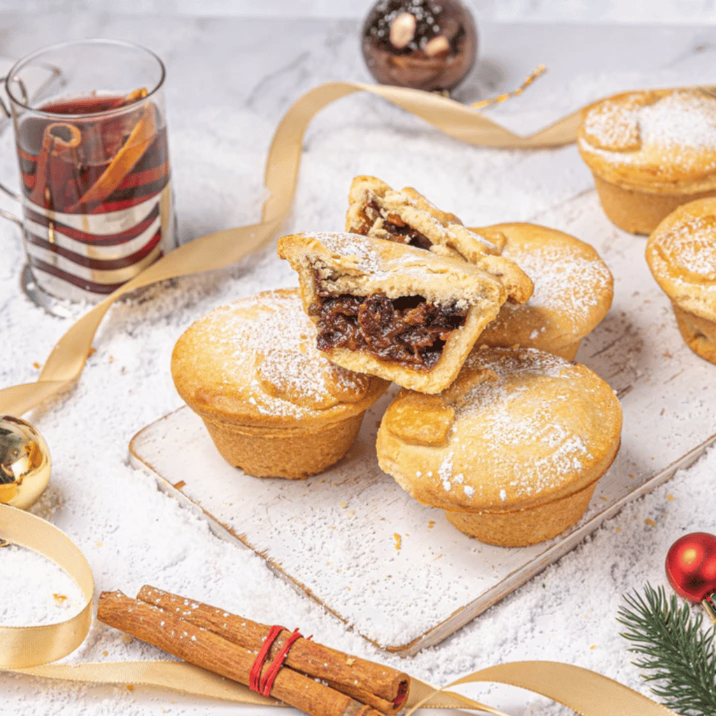 Thumbnail: Box of 6 deep filled mince pies Image 5