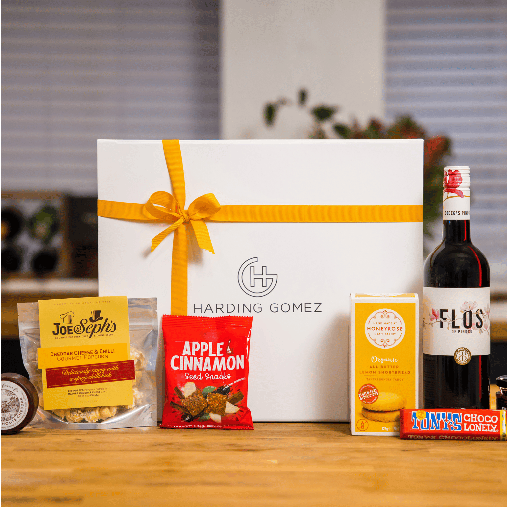 Thumbnail: Cheese & wine hamper Image 1