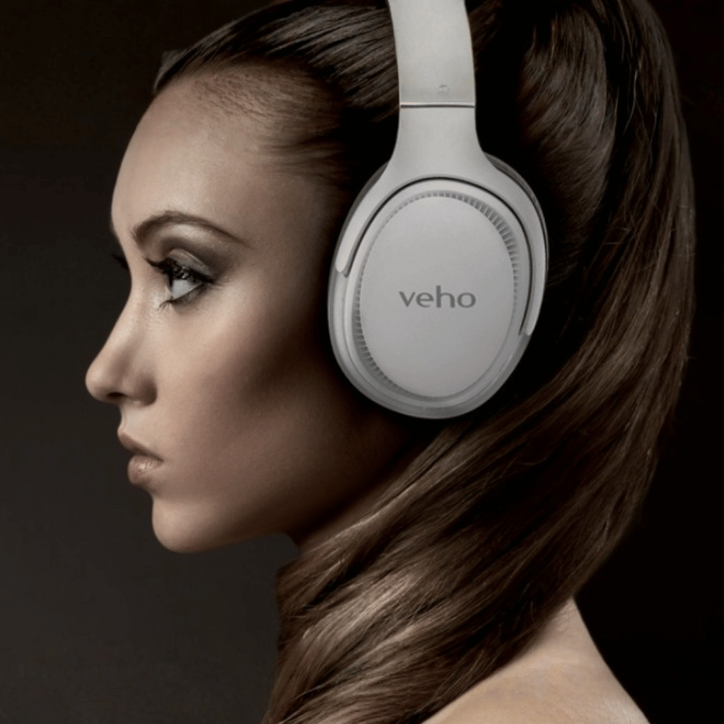 Thumbnail: Wireless headphones with microphone Image 3