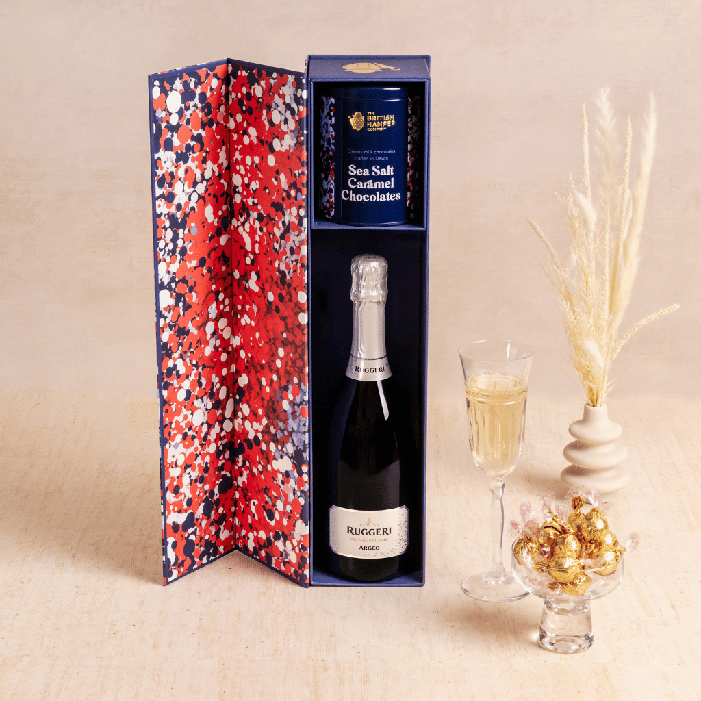 Thumbnail: Prosecco & chocolate gift box Image 1