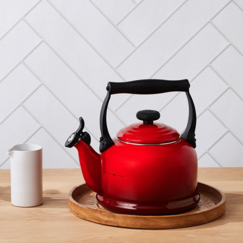 Thumbnail: Traditional stovetop kettle Image 2