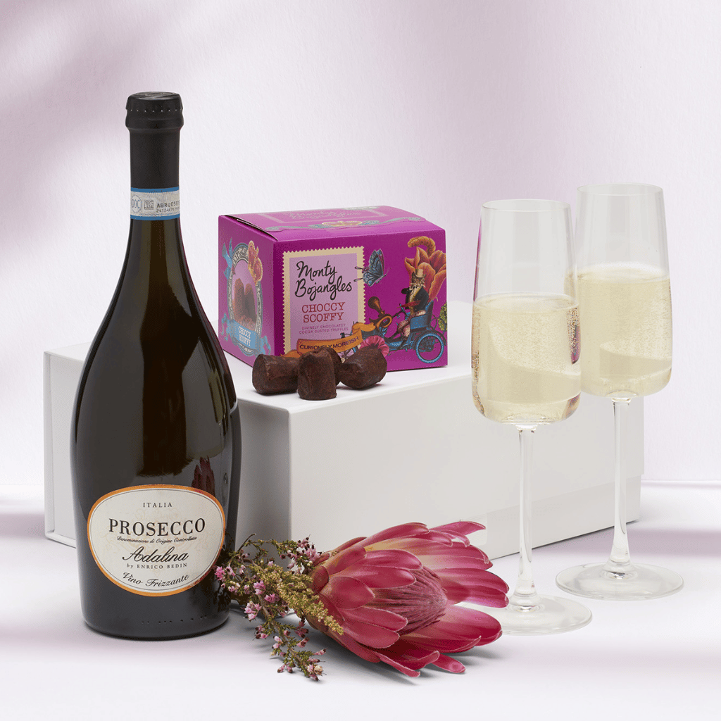 Thumbnail: Prosecco & truffles gift box Image 1