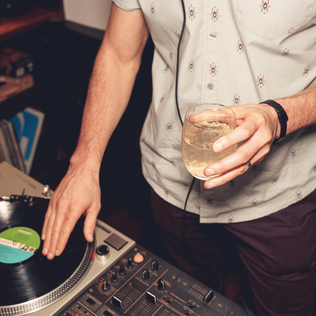 Thumbnail: Golden hour cocktail duo Image 4