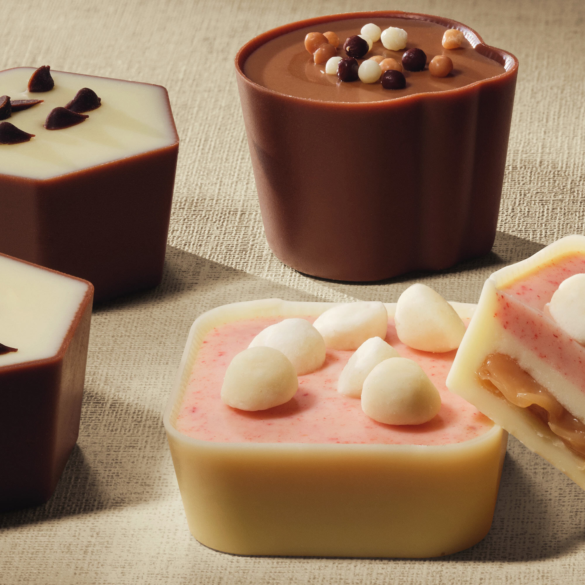 Thumbnail: 6 piece selection box Image 4