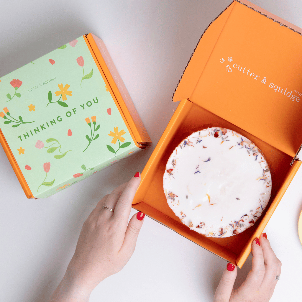 Thumbnail: 'Thinking of you' cake Image 1