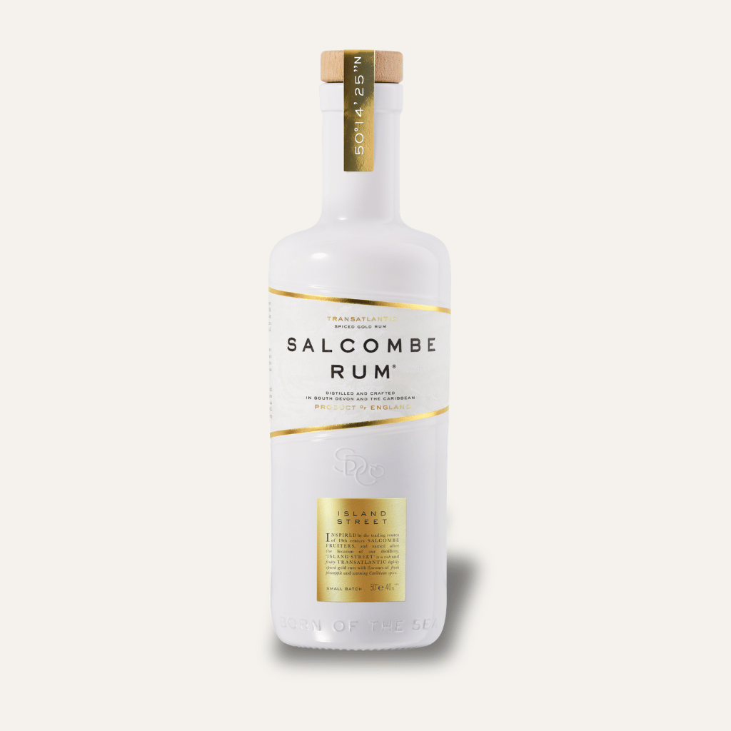 Thumbnail: Island Street rum with ginger ale Image 3