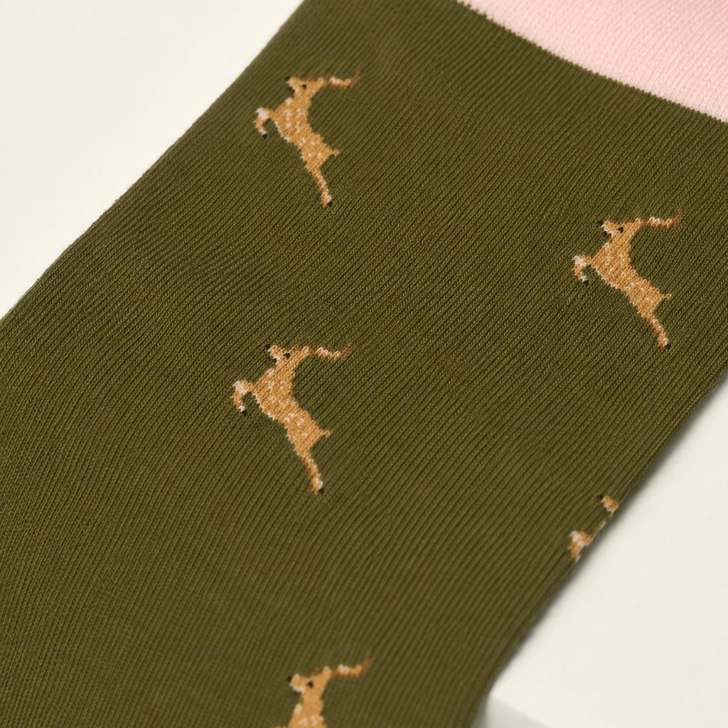 Thumbnail: 1 pair of women's festive bamboo socks Image 16