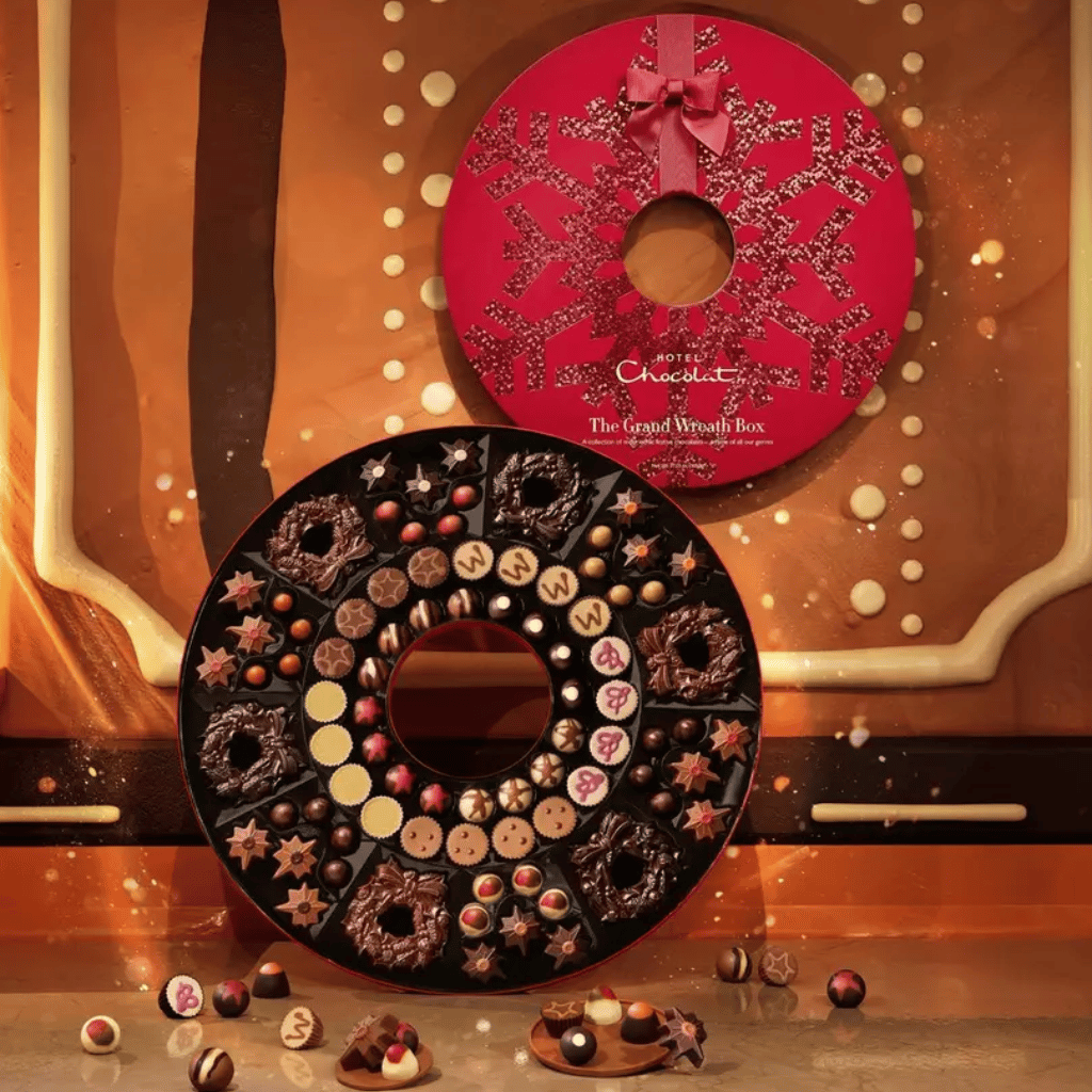 Thumbnail: The grand chocolate wreath Image 1