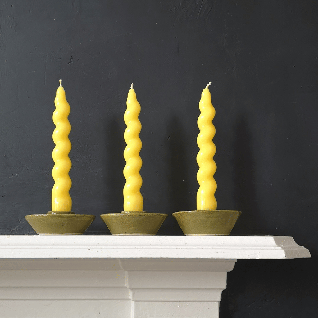 Thumbnail: Spiral taper candles Image 1