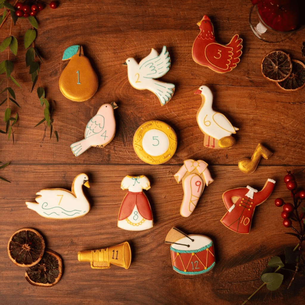 Thumbnail: 12 days of Christmas luxe biscuit tin Image 2