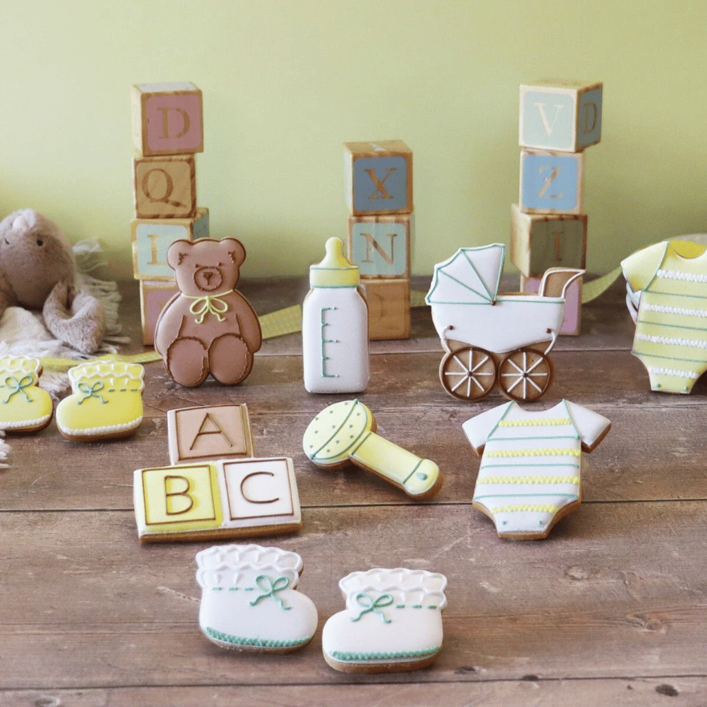 Thumbnail: Baby shower gift box Image 2