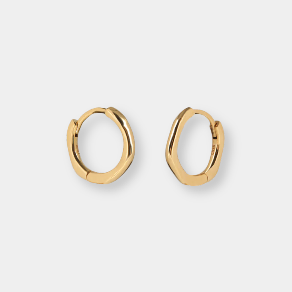 Thumbnail: Huggie hoop earrings Image 4