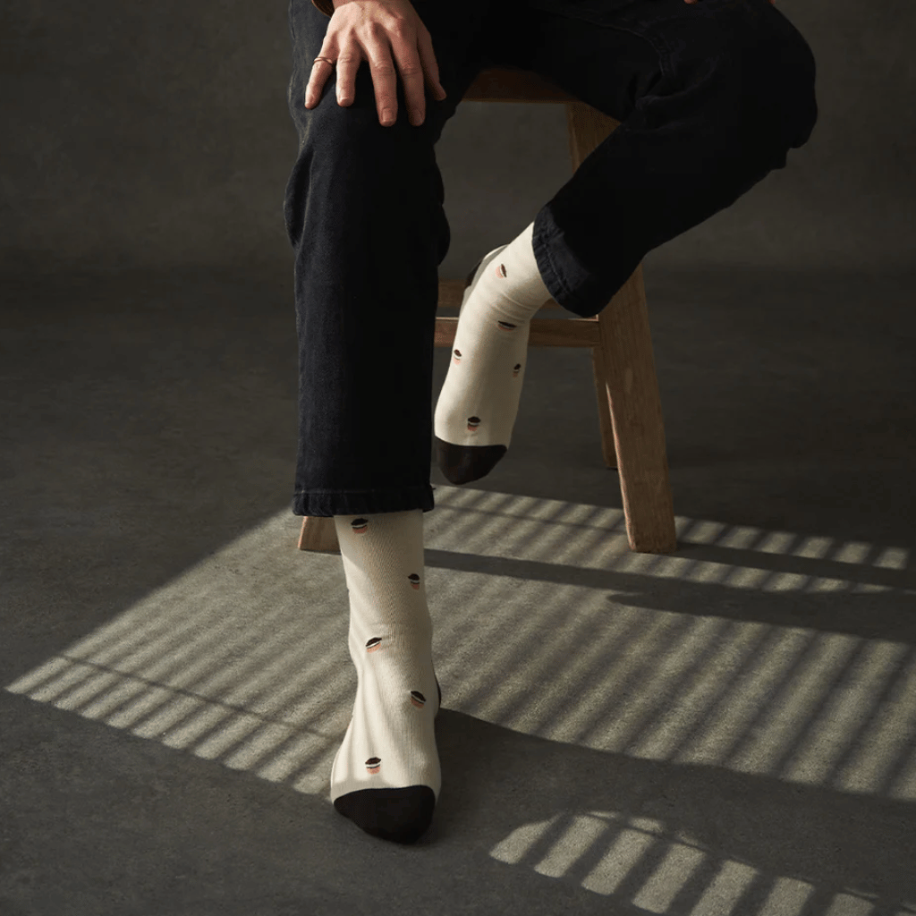 Thumbnail: 1 pair of women's bamboo socks Image 4