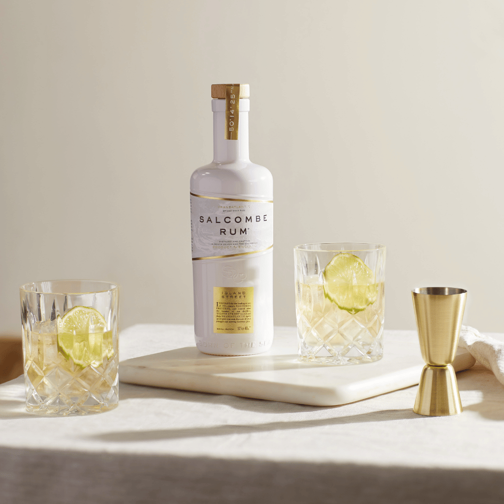 Thumbnail: Island Street rum with ginger ale Image 2