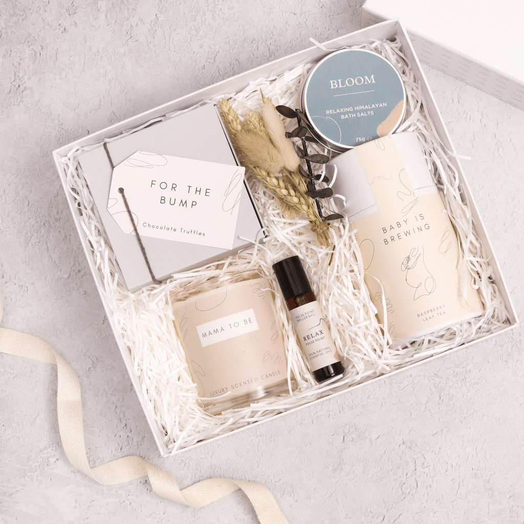 Thumbnail: Mum to be luxury hamper Image 1