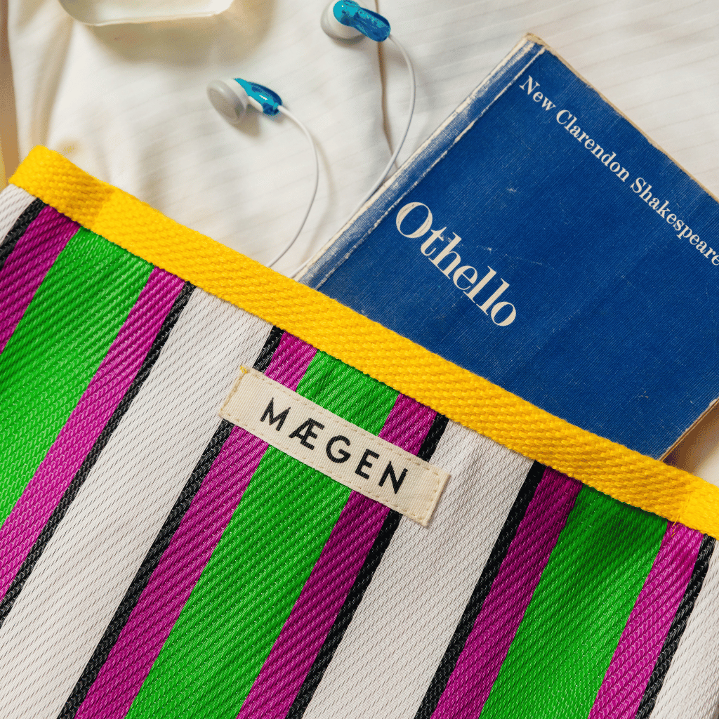 Thumbnail: Striped tote & pouch Image 8