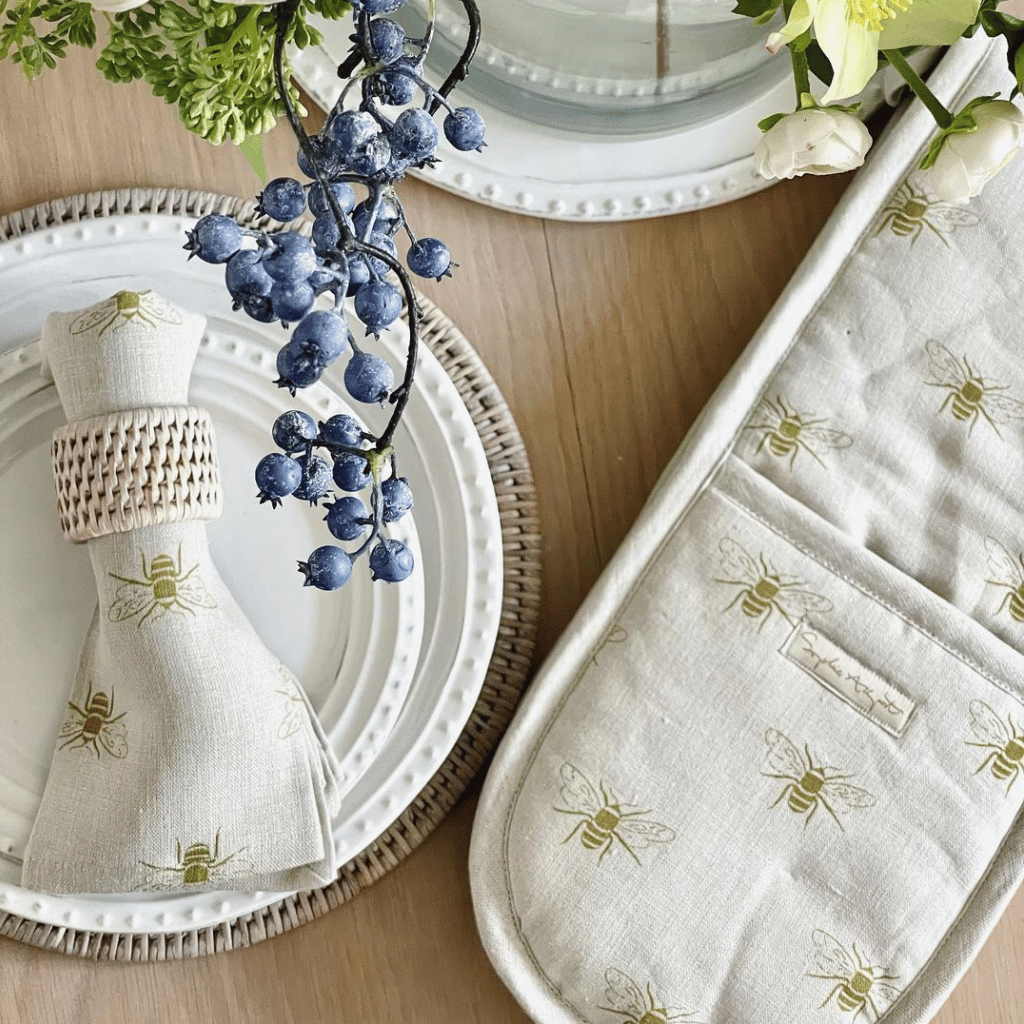 Thumbnail: Linen double oven glove Image 3