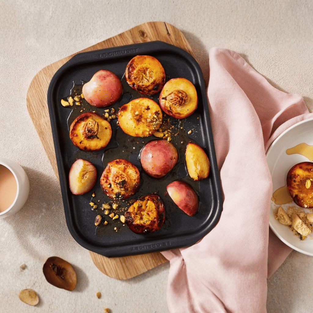 Thumbnail: Medium oven tray Image 1