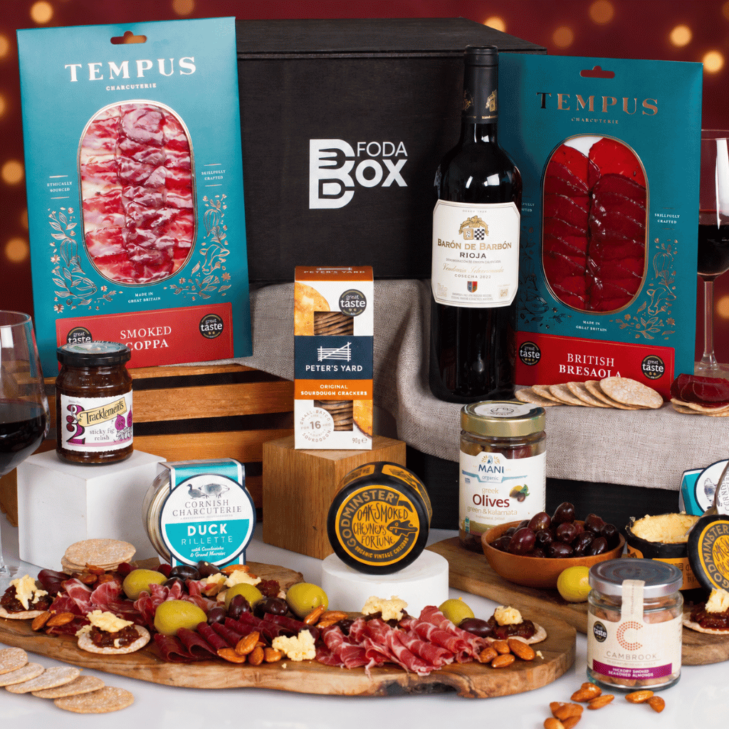 Luxury gourmet feast hamper Image 1