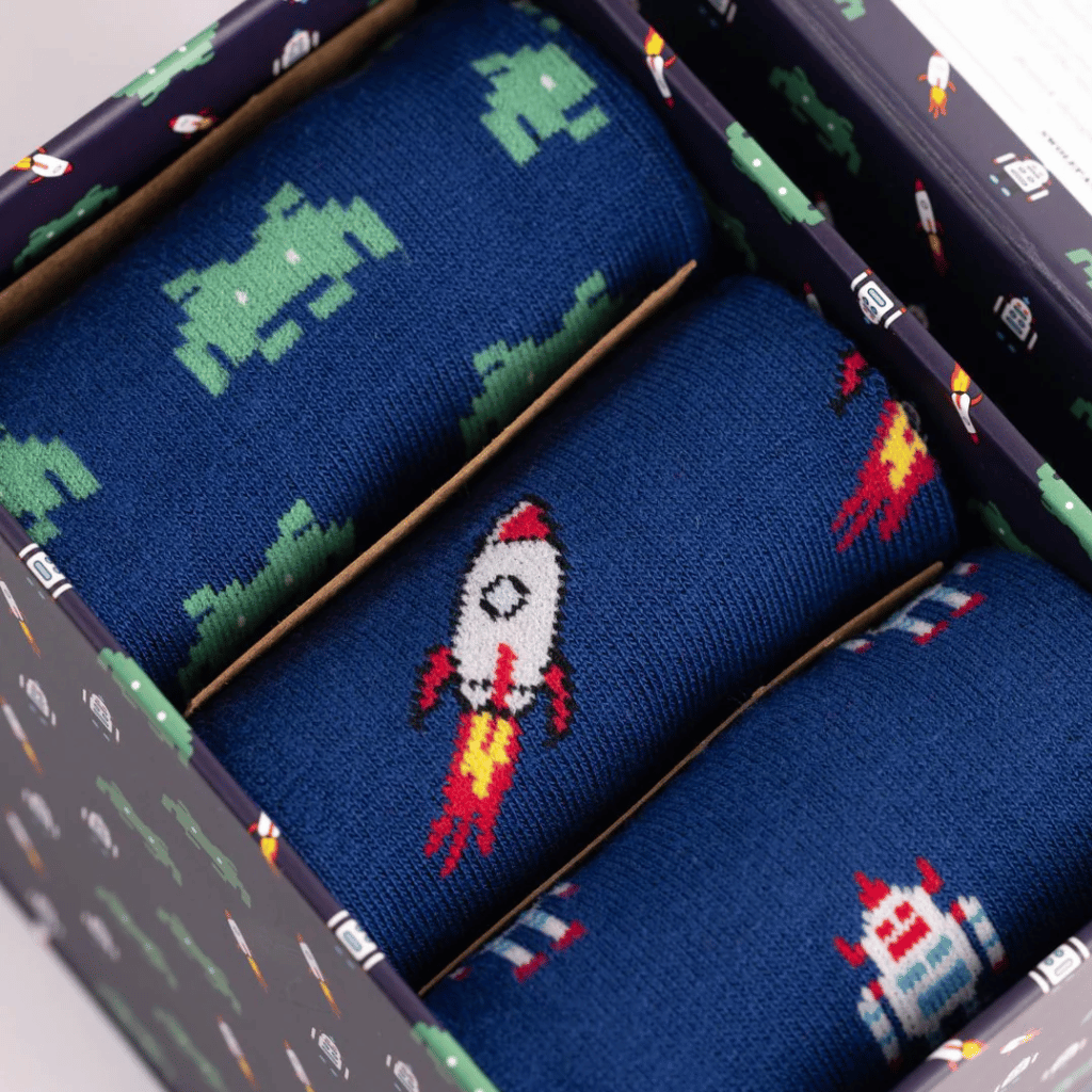 Thumbnail: 3 pairs of men's bamboo socks Image 2