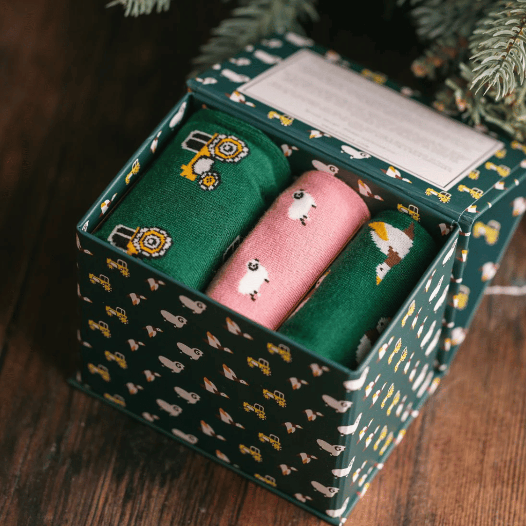 Thumbnail: 3 pairs of bamboo socks Image 2