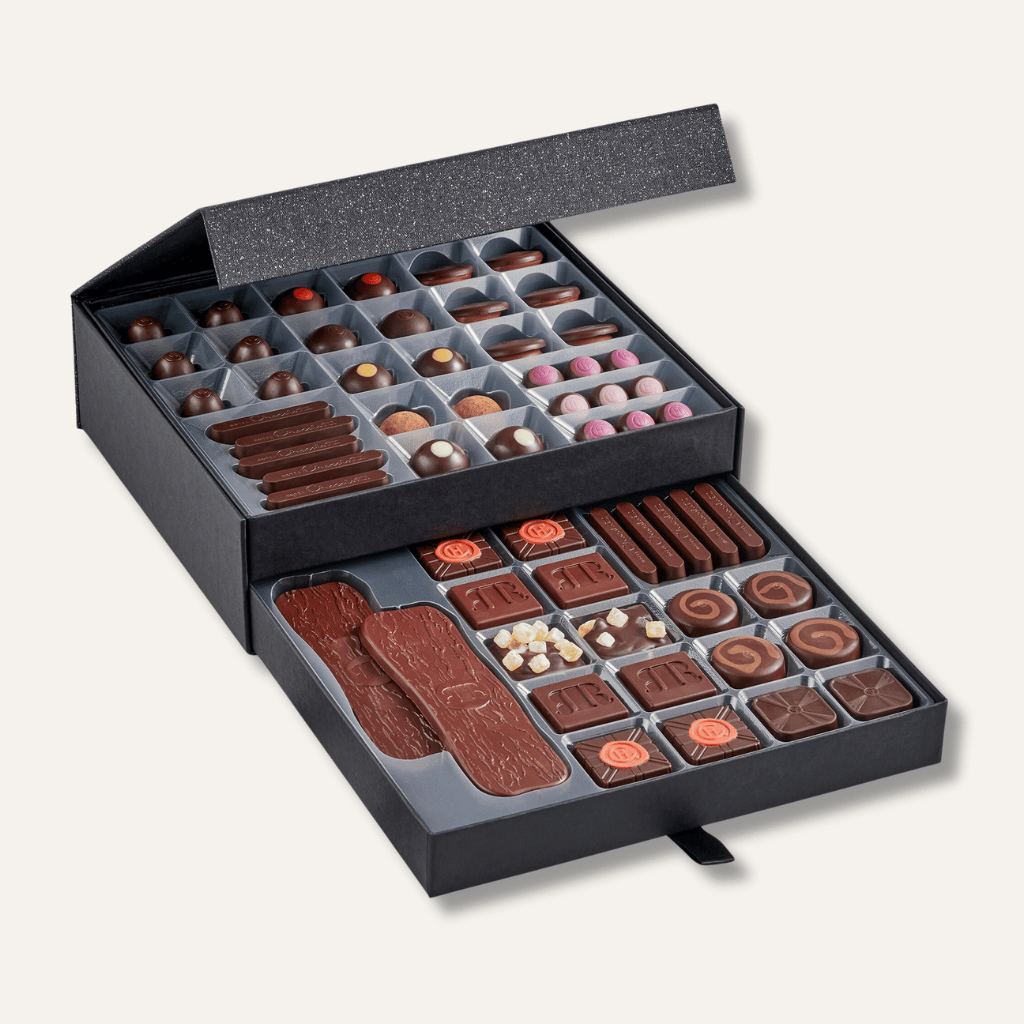 Thumbnail: Chocolate cabinet Image 3