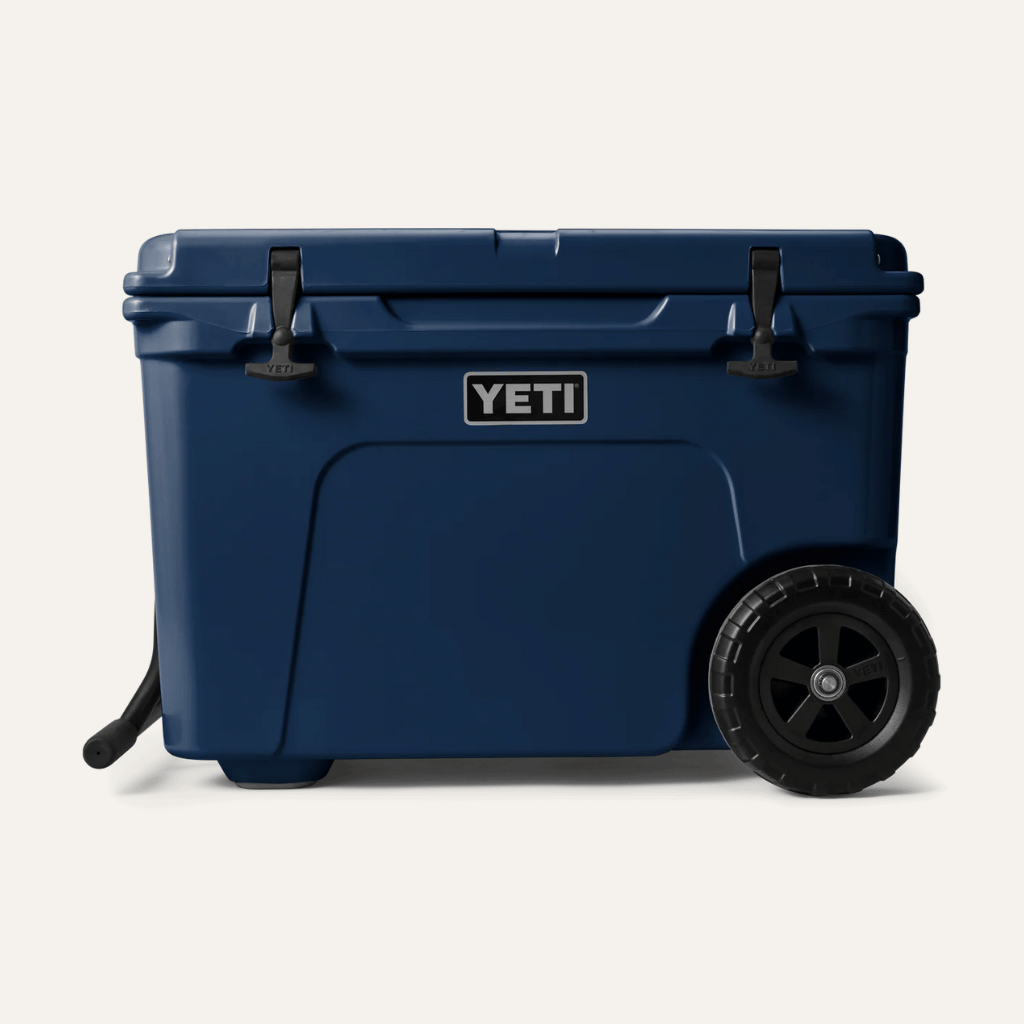 Thumbnail: Tundra Haul wheeled cool box Image 1