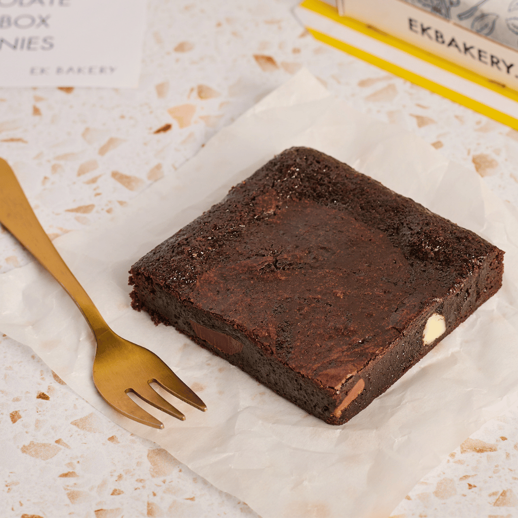 Thumbnail: Letterbox brownies Image 3