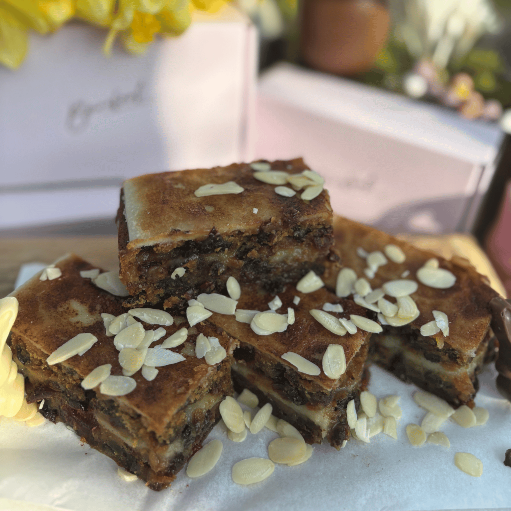 Thumbnail: Box of 12 brownies Image 4