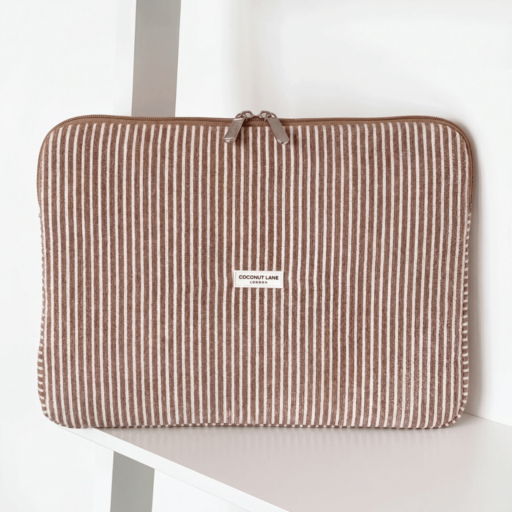 Thumbnail: Textured laptop sleeve Image 5