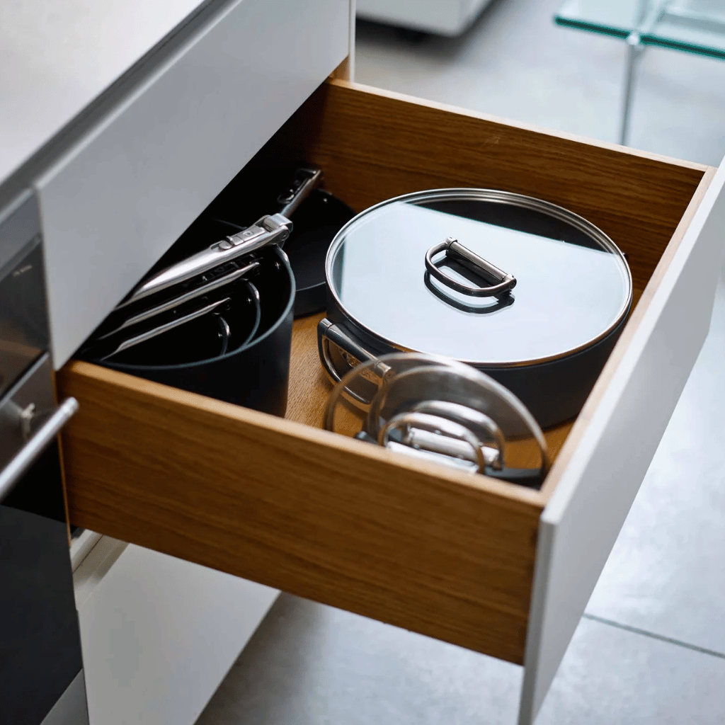 Thumbnail: Non-stick casserole pan & lid Image 2