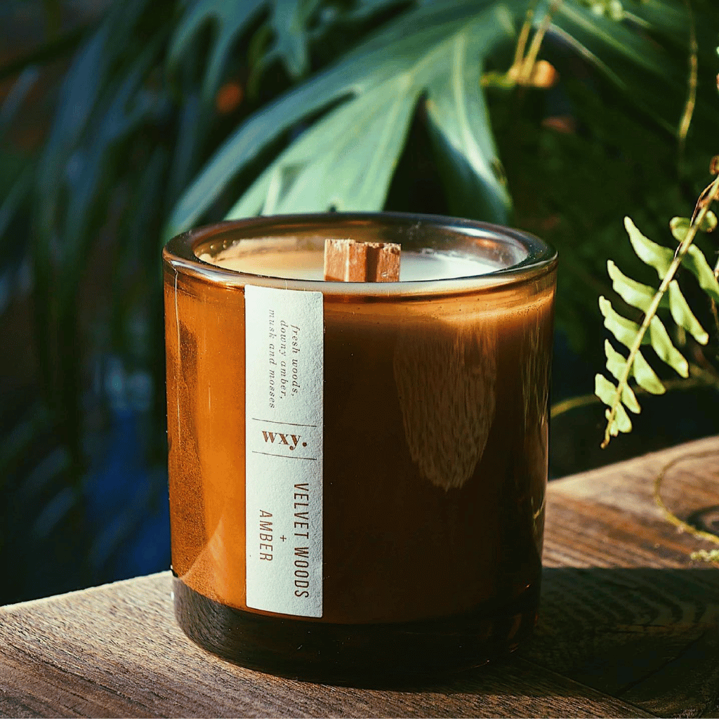 Thumbnail: Amber 5oz candle Image 5