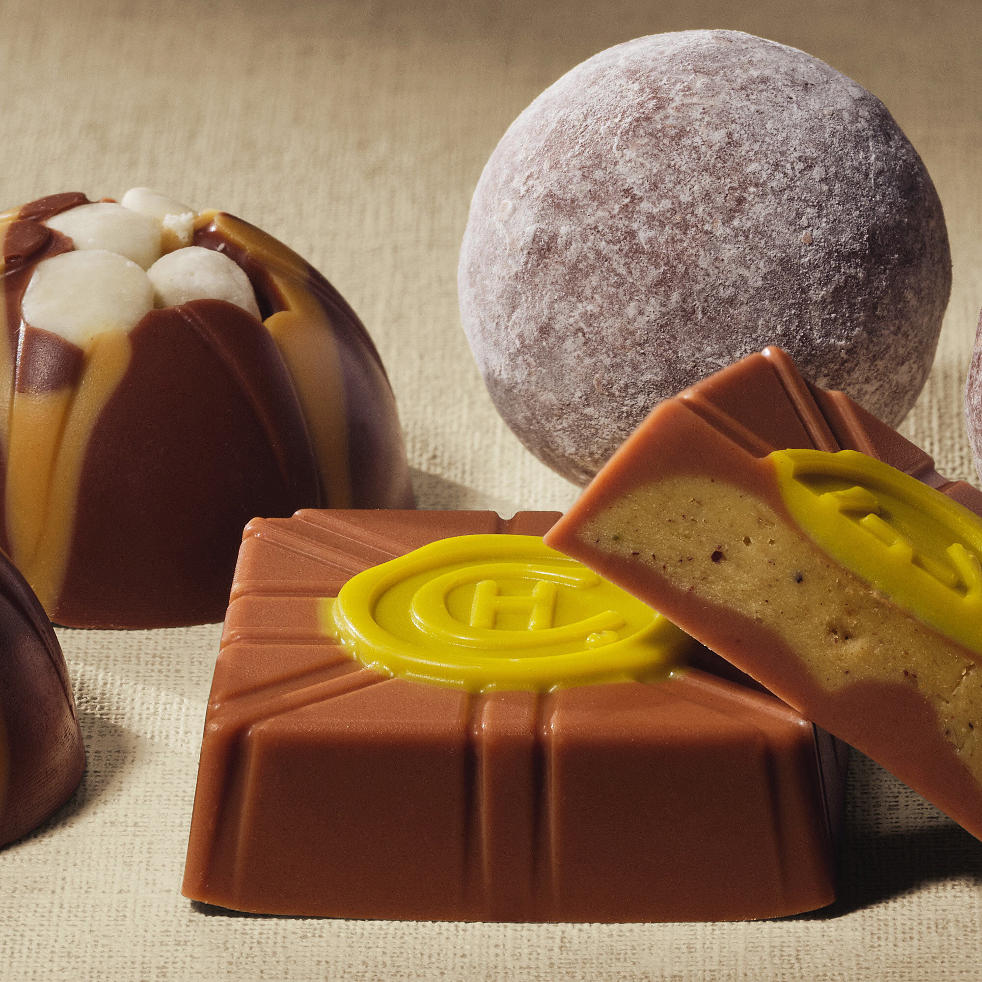 Thumbnail: 6 piece selection box Image 2