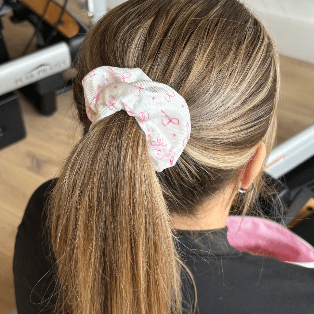 Thumbnail: Hair scrunchie Image 4